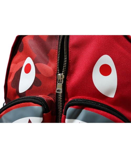 A BATHING APE（アベイシングエイプ）の「COLOR CAMO SHARK DAY PACK M