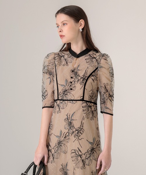 Leja（レジャ）の「【LEJA】配色パイピングプチハイネック花柄刺繍