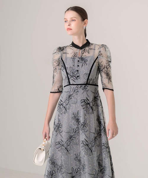 Leja（レジャ）の「【LEJA】配色パイピングプチハイネック花柄刺繍