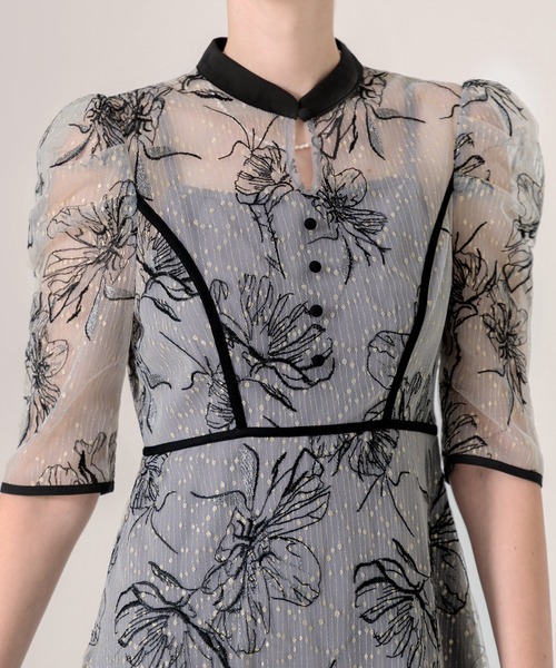 Leja（レジャ）の「【LEJA】配色パイピングプチハイネック花柄刺繍