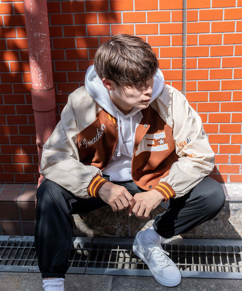 セール】ブラウンベース ビッグロゴ スタジャン アウター ブルゾン