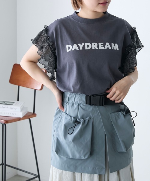 forksy.】ラメフリルスリーブ配色ロゴプリントTシャツ forksy.│MONO