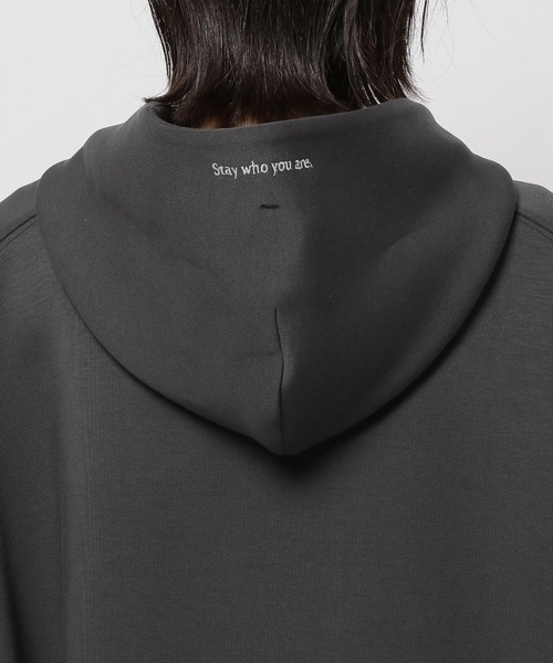 niko and（ニコアンド）の「ライトダンボールZIPパーカー（パーカー