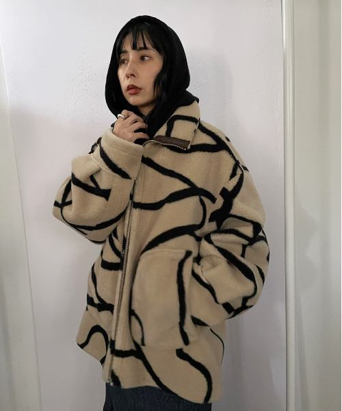 Ameri（アメリ）の「2WAY REVERSIBLE BOA JACKET（ムートンコート