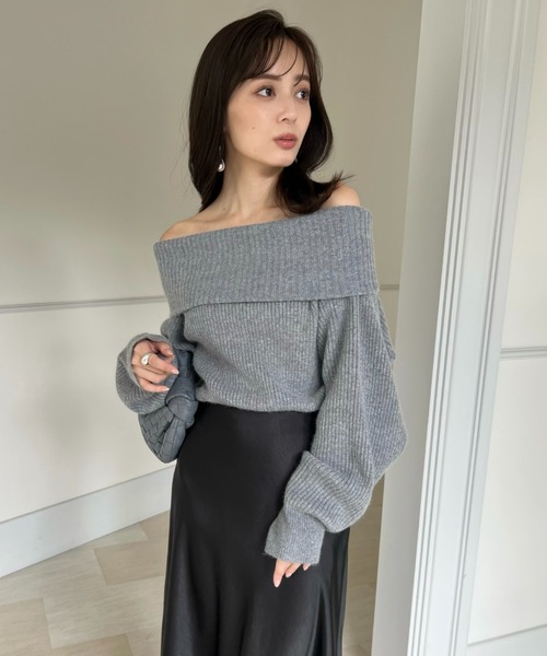 anuans（アニュアンス）の「ラクーンミックスオフショルニットプル