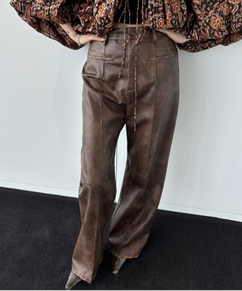 Ameri（アメリ）の「SYNTHETIC LEATHER COLOR SCHEME PANTS（その他