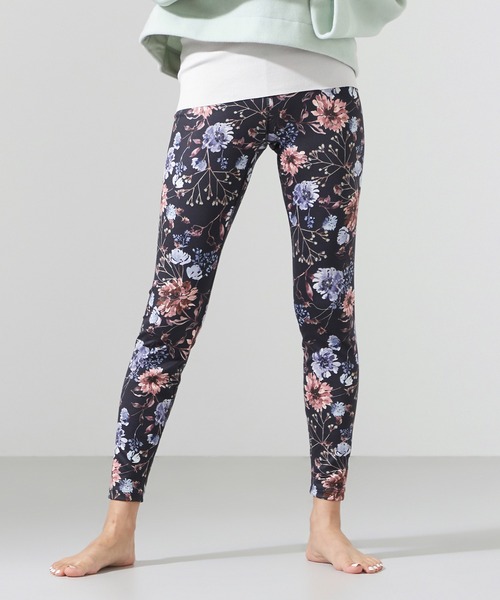 Chacott（チャコット）の「ホリデーフラワープリントレギンス