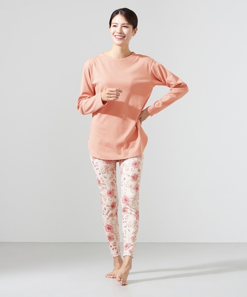 Chacott（チャコット）の「ホリデーフラワープリントレギンス