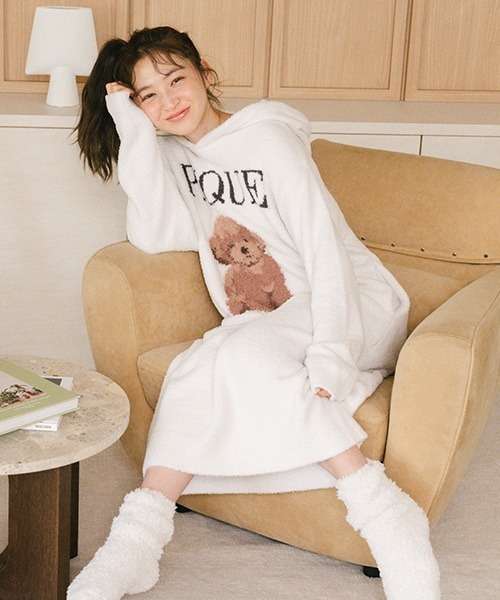 gelato pique（ジェラートピケ）の「トイプードルジャガードワンピース