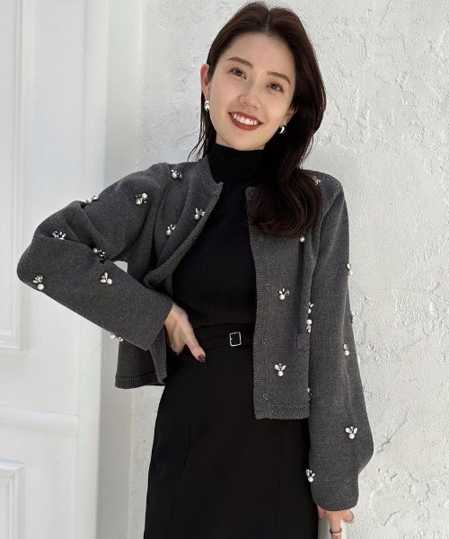anuans（アニュアンス）の「ビジューニットジャケット（カーディガン