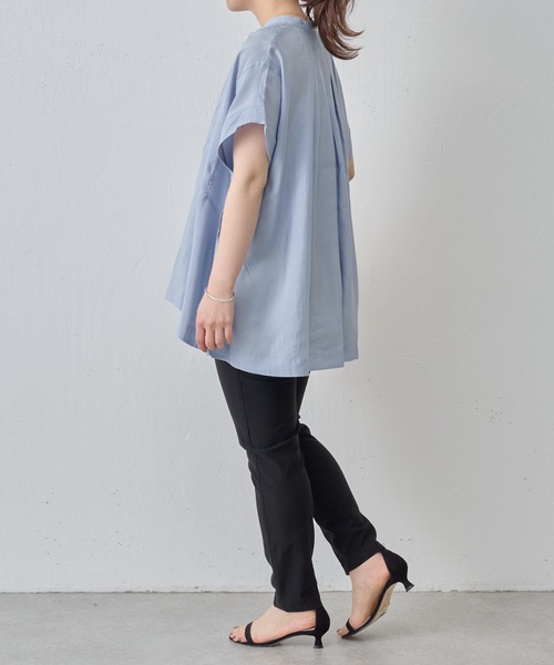 BEARDSLEY（ビアズリー）の「《ビアズリー》パール釦フレンチブラウス