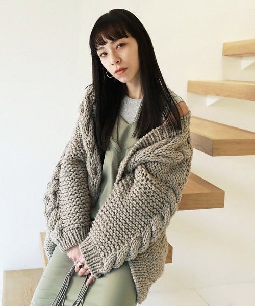 TODAYFUL（トゥデイフル）の「ケーブルハンドニットカーディガン