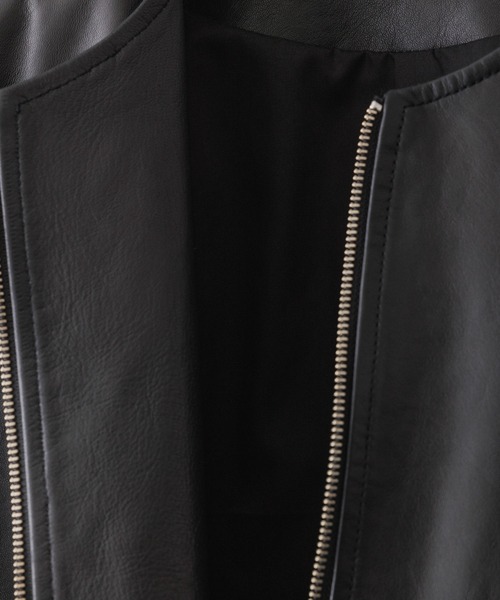 ADAM ET ROPE'（アダムエロペ）の「シープレザー ノーカラー