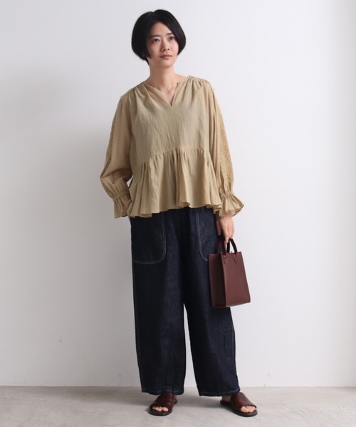 yuni（ユニ ）の「コットンリネン デニム ワーク コクーン パンツ
