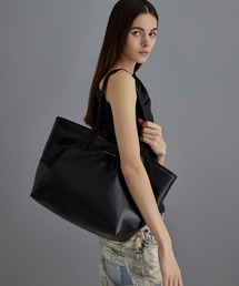 CHARLES & KEITH｜チャールズ & キースのトートバッグ（ブラック/黒色