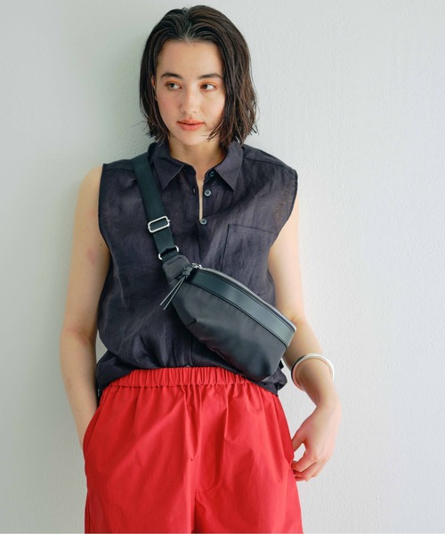 GALLARDAGALANTE（ガリャルダガランテ）の「ナイロンボディバッグ