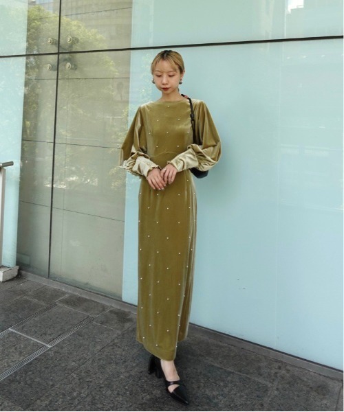 BACK OPEN PEARL VELOUR DRESS（ドレス）｜Ameri（アメリ）の
