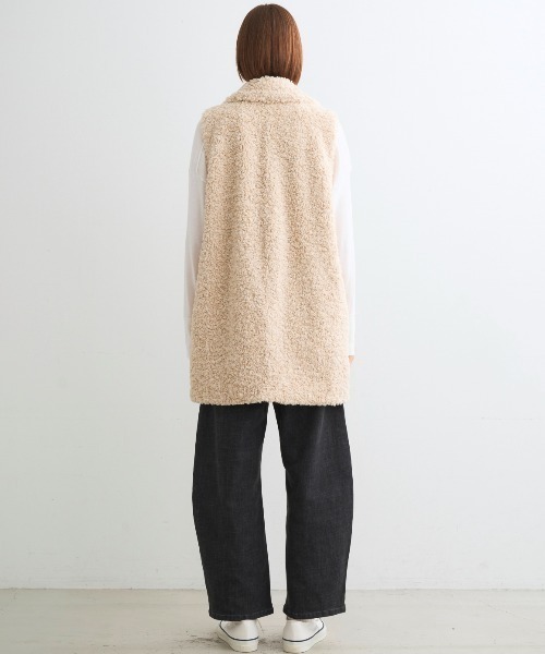 three dots（スリードッツ）の「プードルボア テイラードベスト