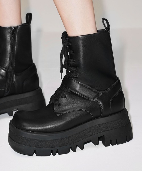 CHARLES & KEITH（チャールズ & キース）の「Rainier レーニア ベルト