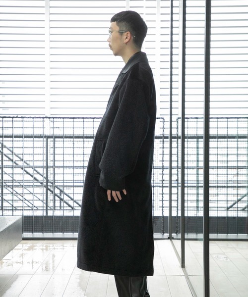 TOGA VIRILIS（トーガ ビリリース）の「Fake fur coat（トレンチコート