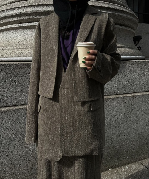 Ameri（アメリ）の「CONVERTIBLE HERRINGBONE JACKET（テーラード