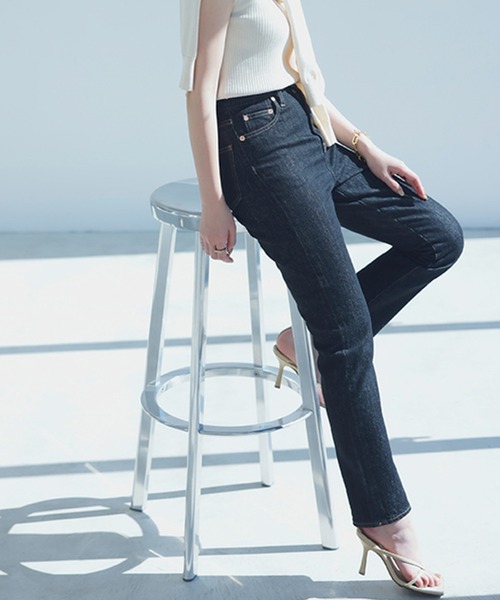 anuans（アニュアンス）の「Slim straight denim/スリムストレート