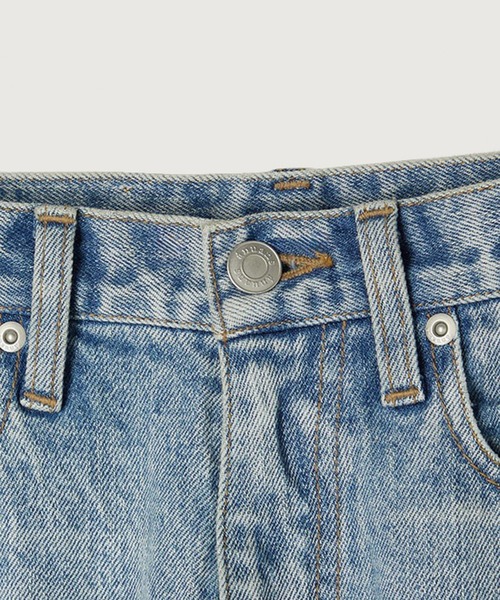 anuans（アニュアンス）の「Slim straight denim/スリムストレート