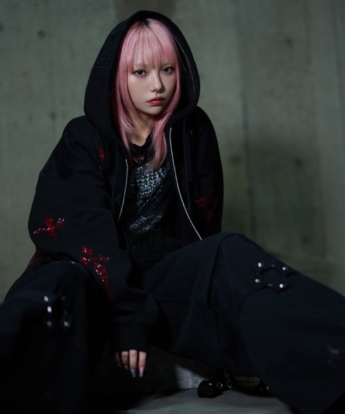 REFLEM（レフレム）の「『REFLEM/レフレム』クロス総柄ラインストーン