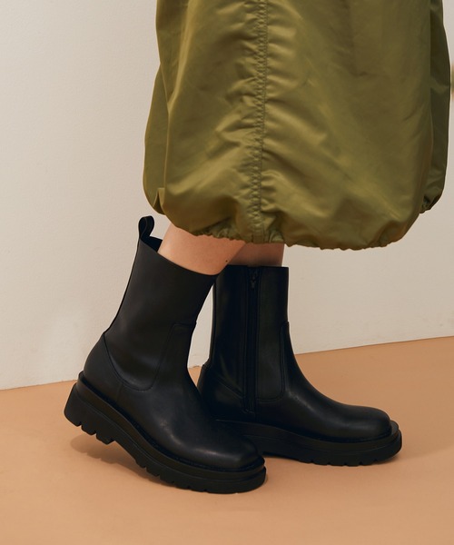 ADAM ET ROPE'（アダムエロペ）の「〈追加〉トラックソールストレッチ