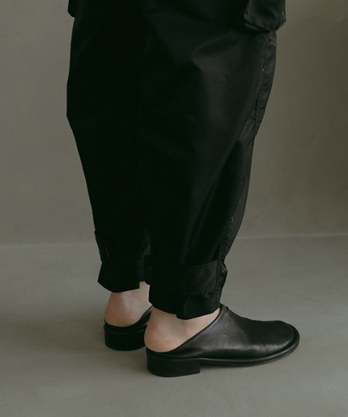 ETRE TOKYO（エトレトウキョウ）の「ベルテッドヘムカーゴパンツ