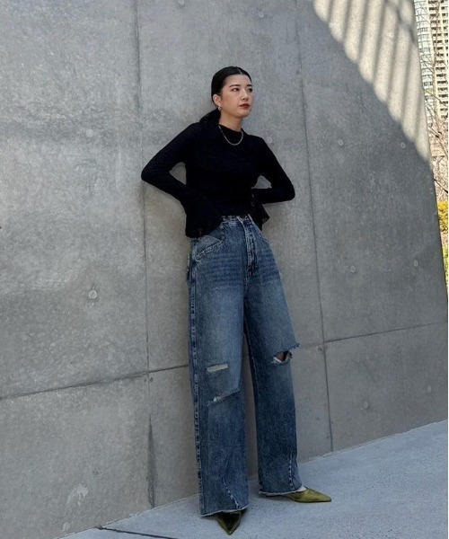 Ameri（アメリ）の「HEART PATCH DAMAGE DENIM PANTS（デニムパンツ