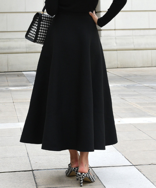 ボリュームフレアニットスカート（スカート）｜JENNE（ジェンヌ）の