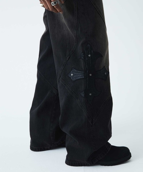 セール】デニムパンツ｜Cross Leather Patch Baggy Denim Pants