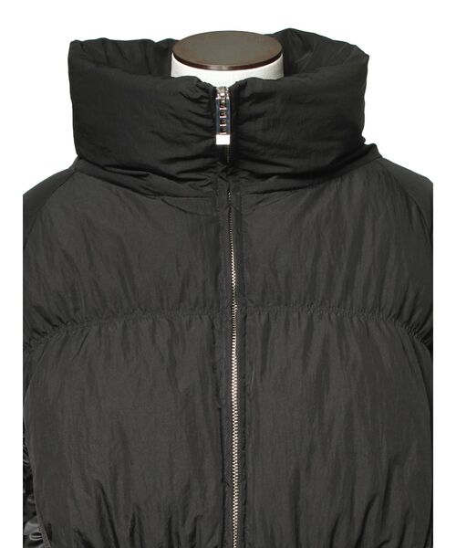 UN3D.（アンスリード）の「ギャザーエアリーダウンジャケット（ダウン