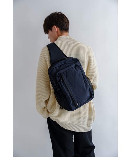 Rename board 軽量 ナイロン メガ ボディバッグ ショルダーバッグ