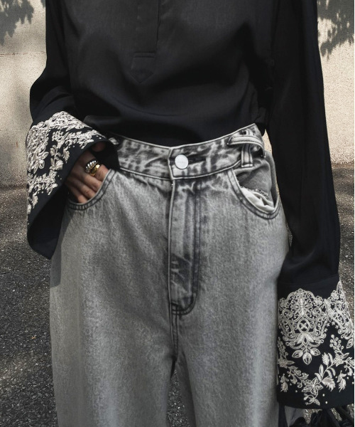 Ameri（アメリ）の「WIDE CHEMICAL DENIM PANTS（デニムパンツ）」 - WEAR