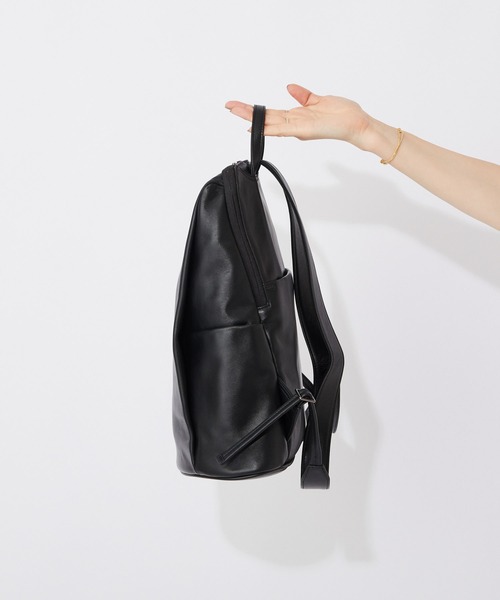 ear PAPILLONNER（イアパピヨネ）の「《A4対応/本革》レザースタンド