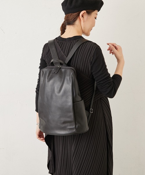 ear PAPILLONNER（イアパピヨネ）の「《A4対応/本革》レザースタンド