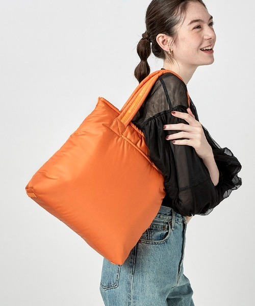 LeSportsac（レスポートサック）の「SHEEN MAGAZINE TOTE オレンジ