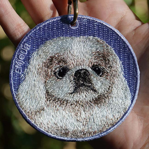 キーホルダー 犬 刺繍 ペキニーズ 愛犬 プレゼント 両面 ストラップ