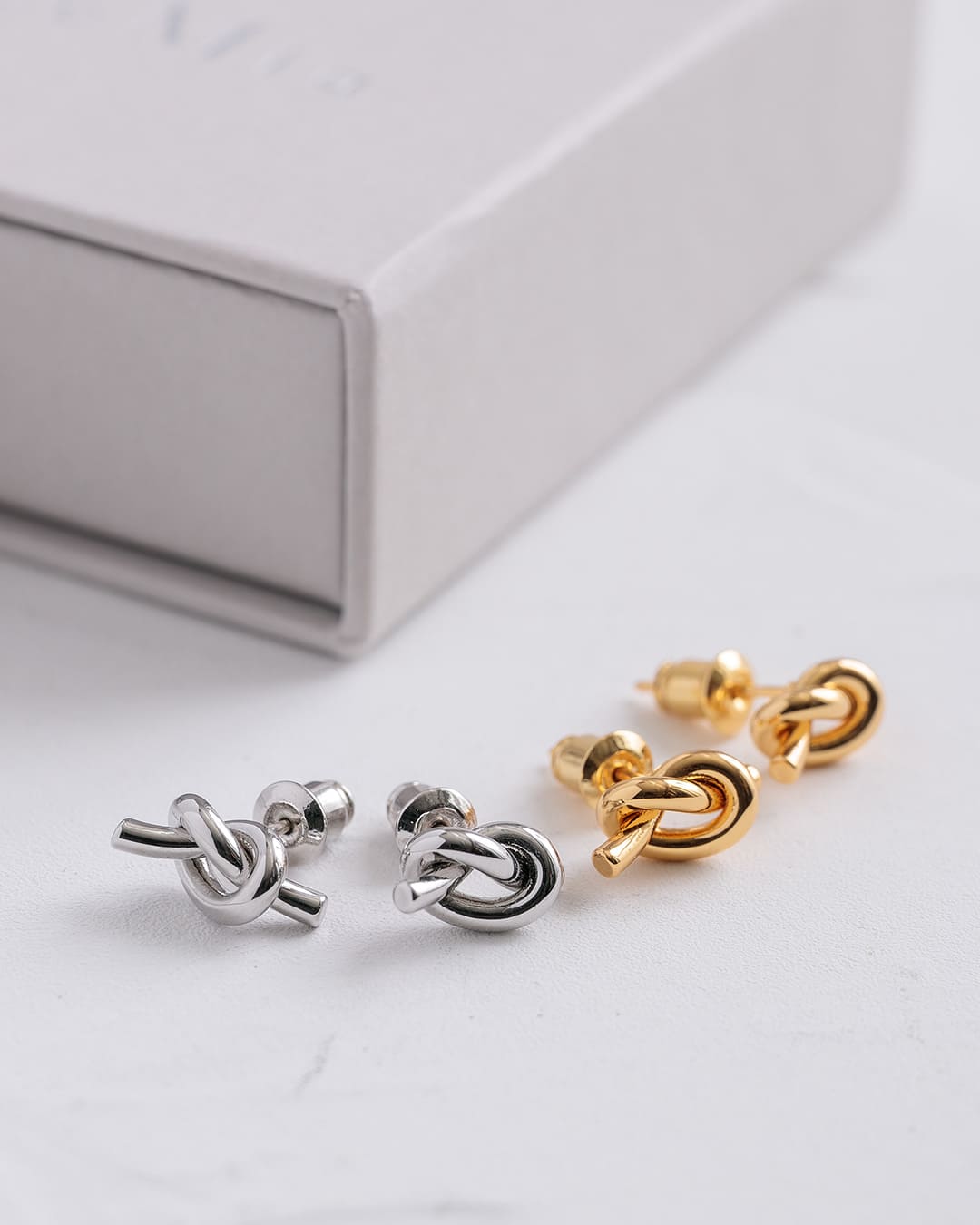 S925】ノットデザインミニピアス – ChooMia（チュミア）