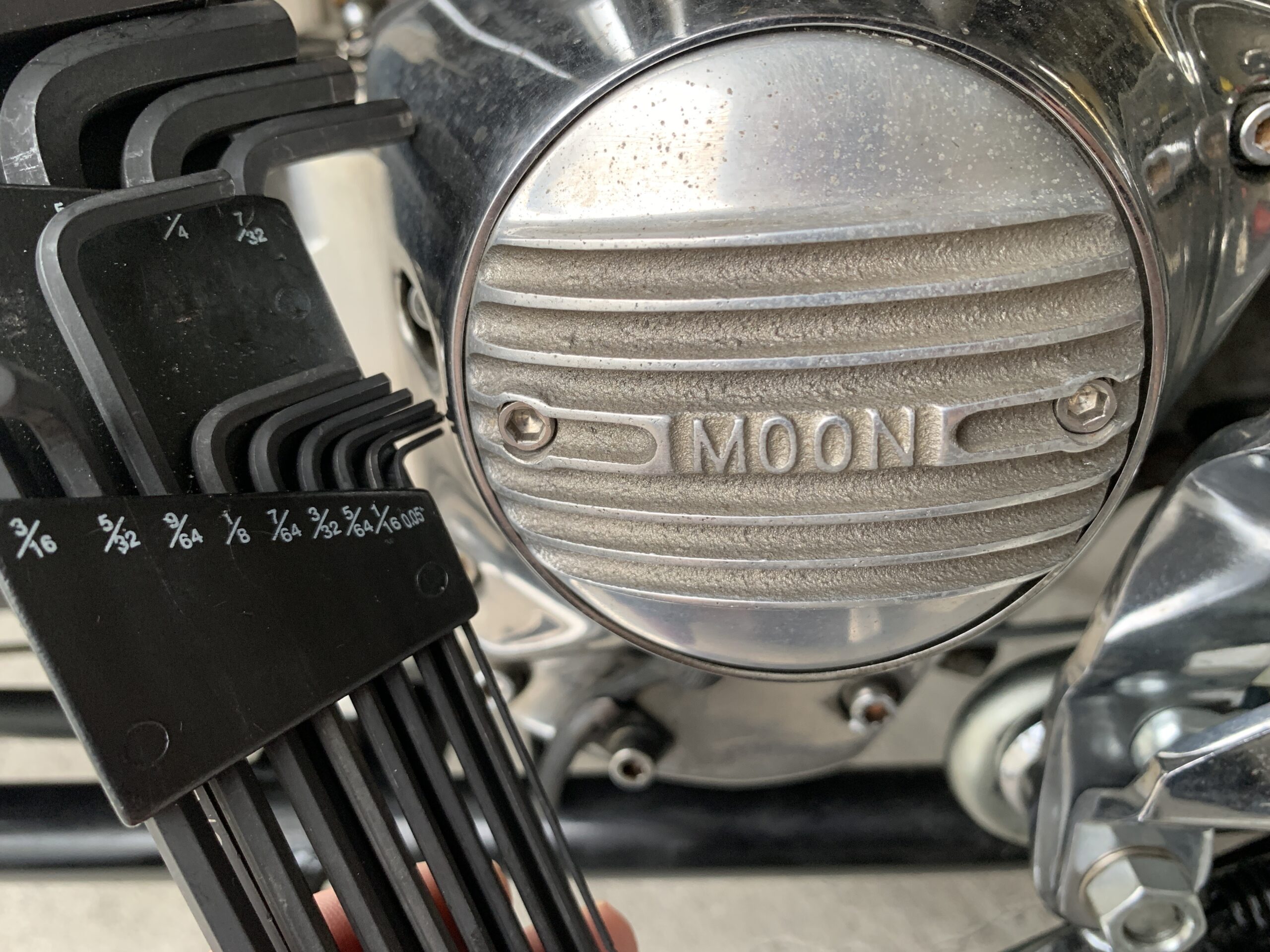 ポイントカバーの交換方法、カスタムに必要な工具【ハーレーショベル