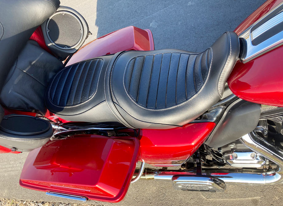 ハーレーツーリングモデルにK&Hダブルシートを取り付けた感想