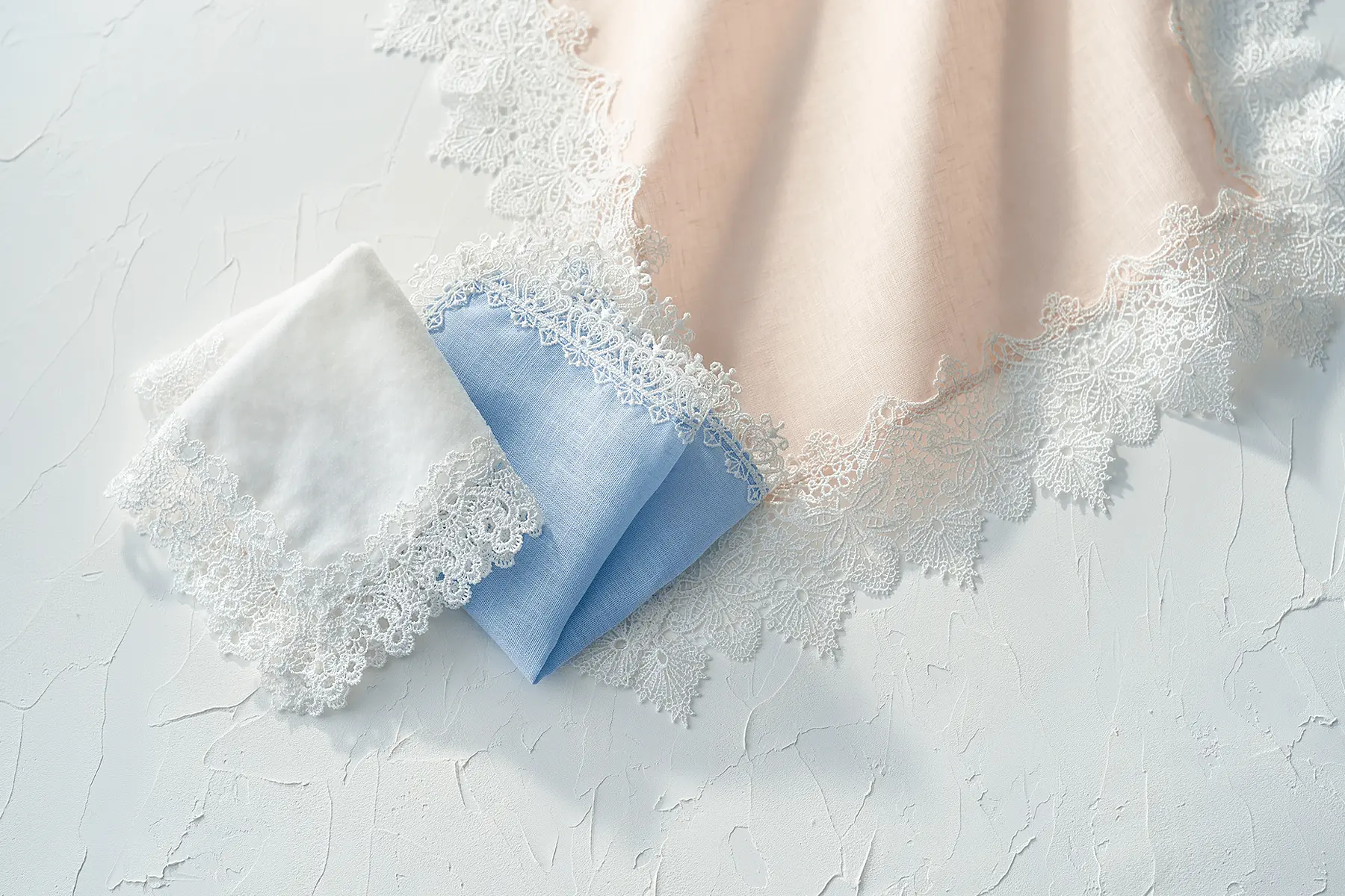 横浜元町 近沢レース店｜夢とゆとりをレースにこめて