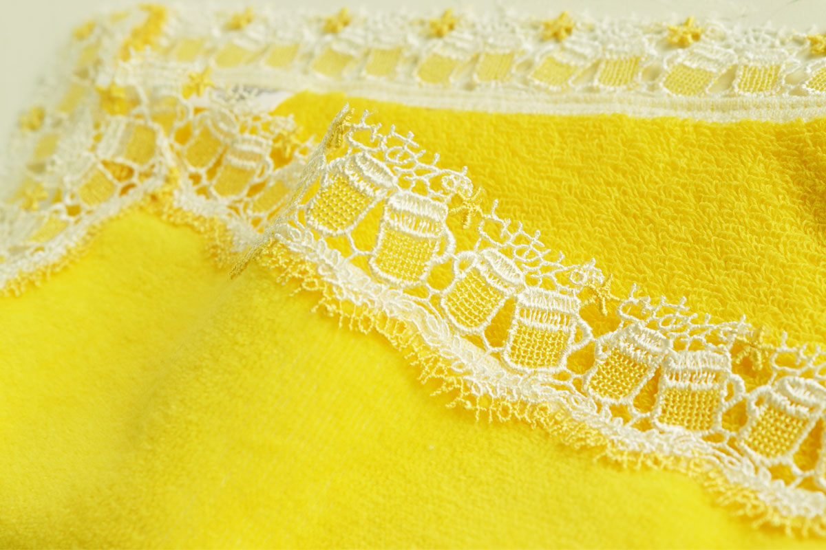 真夏の必須ハンカチ「生ビール ～ぷはぁ～」 | 横浜元町 近沢レース店