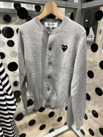 プレイ コムデギャルソン Uネック 黒ハート カーディガン グレー-ユニ