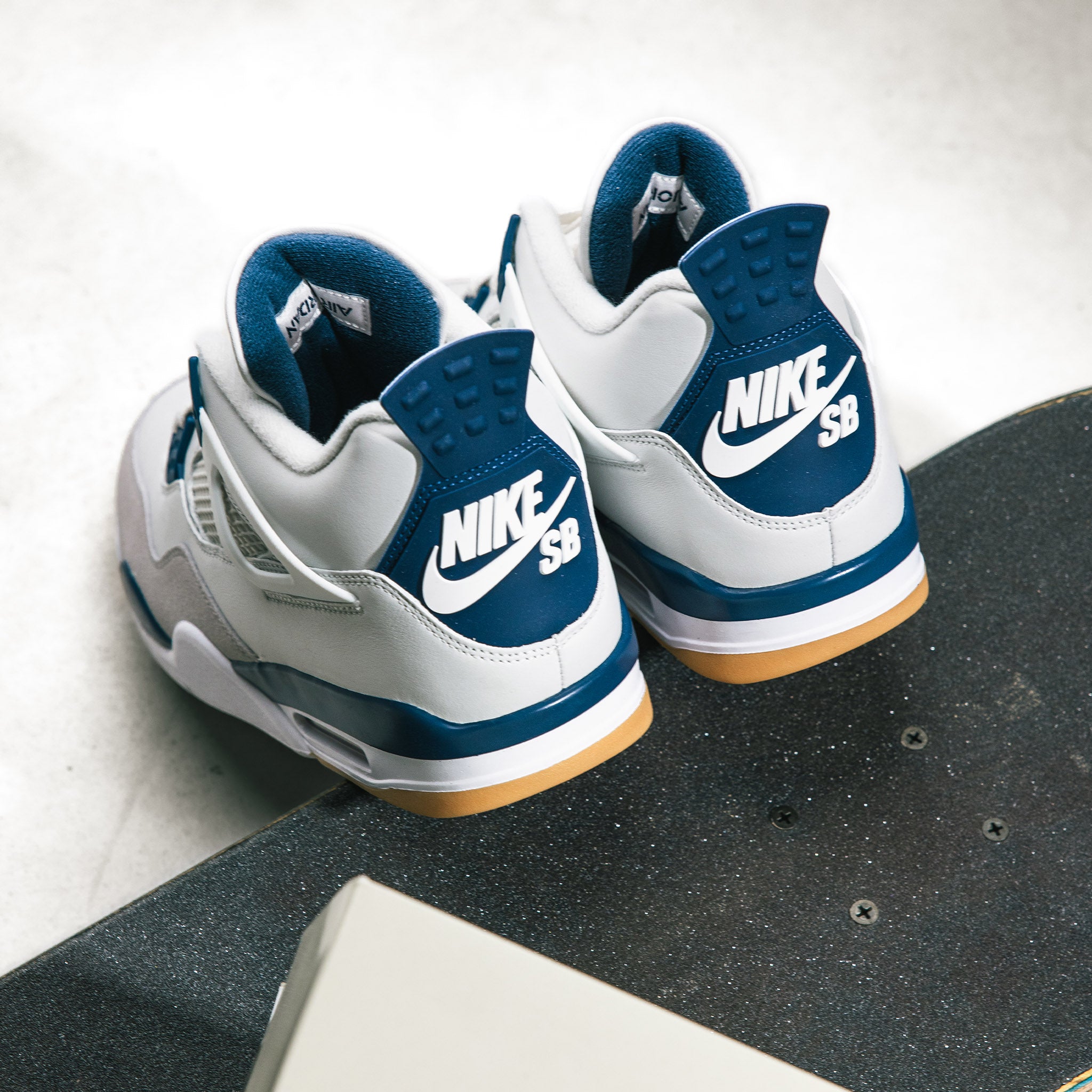Jordan 4 Retro SB Navy – Common Hype