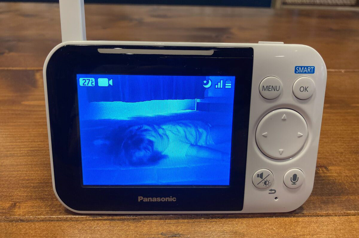 パナソニックのベビーモニター実機レビュー！ 家中どこにいても確認