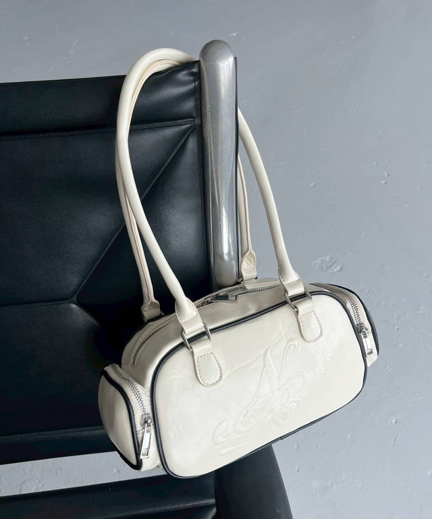 エンボスロゴボストンバッグ | one after another NICE CLAUP(ワン