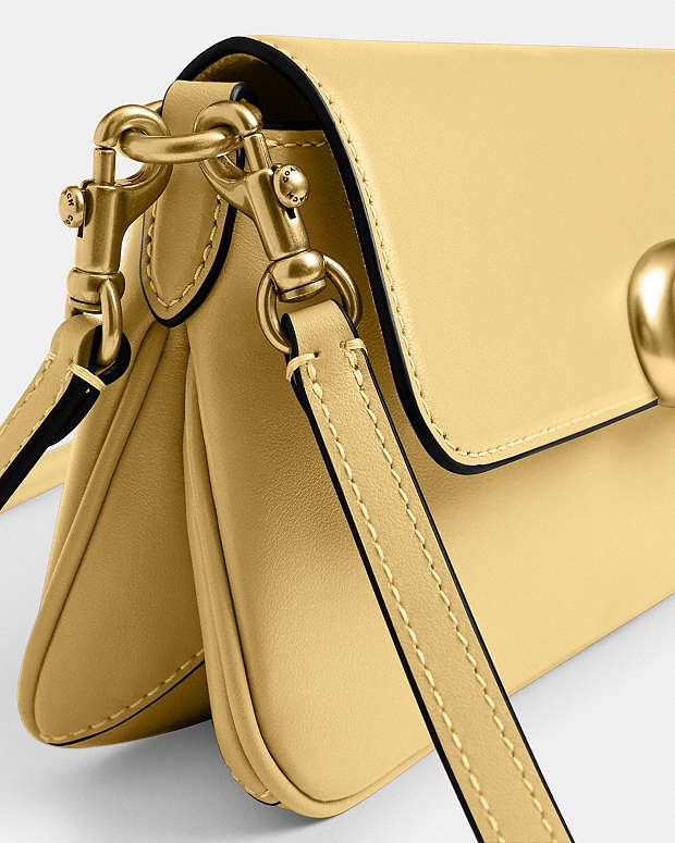 COACH® CZ | Jet Shoulder Bag